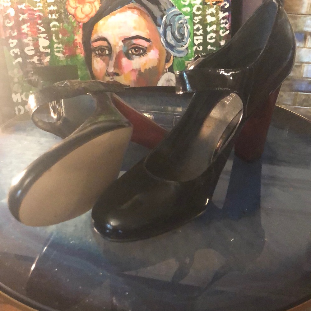 Nine West maryjane style pumps